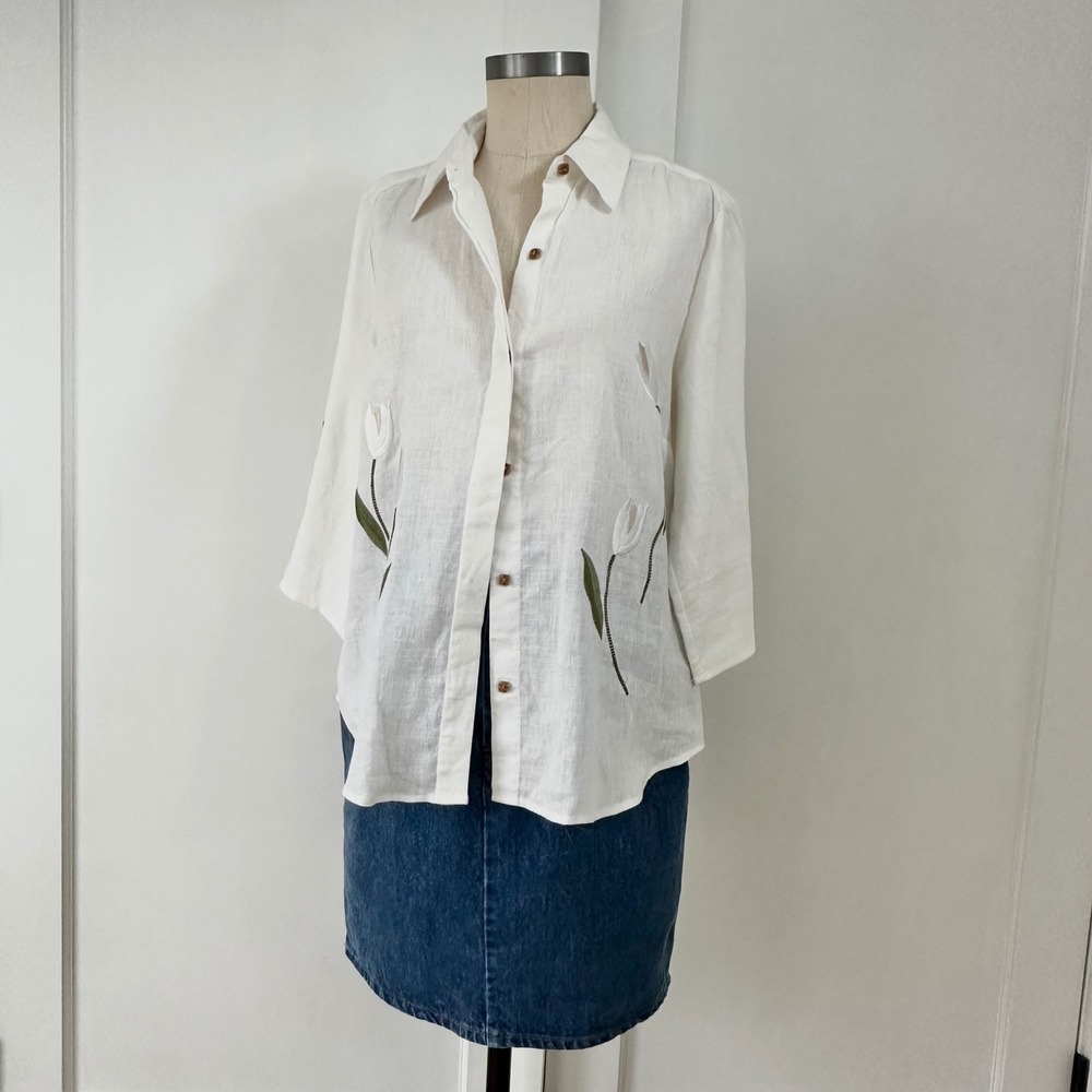 Vintage Sag Harbor Y2K White 100 Linen Floral Embroidered Blouse Small